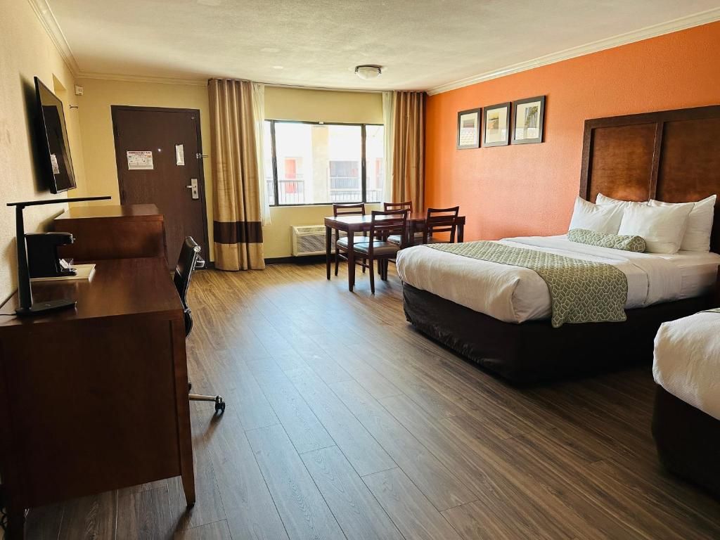 Comfort Inn Near Old Town Pasadena in Eagle Rock CA фото 85