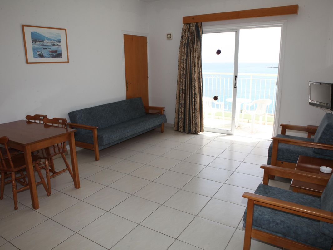 Maistrali Hotel Apartments & Bungalows фото 3