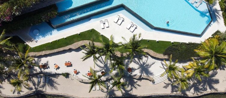 Фото отеля AYANA Komodo Waecicu Beach