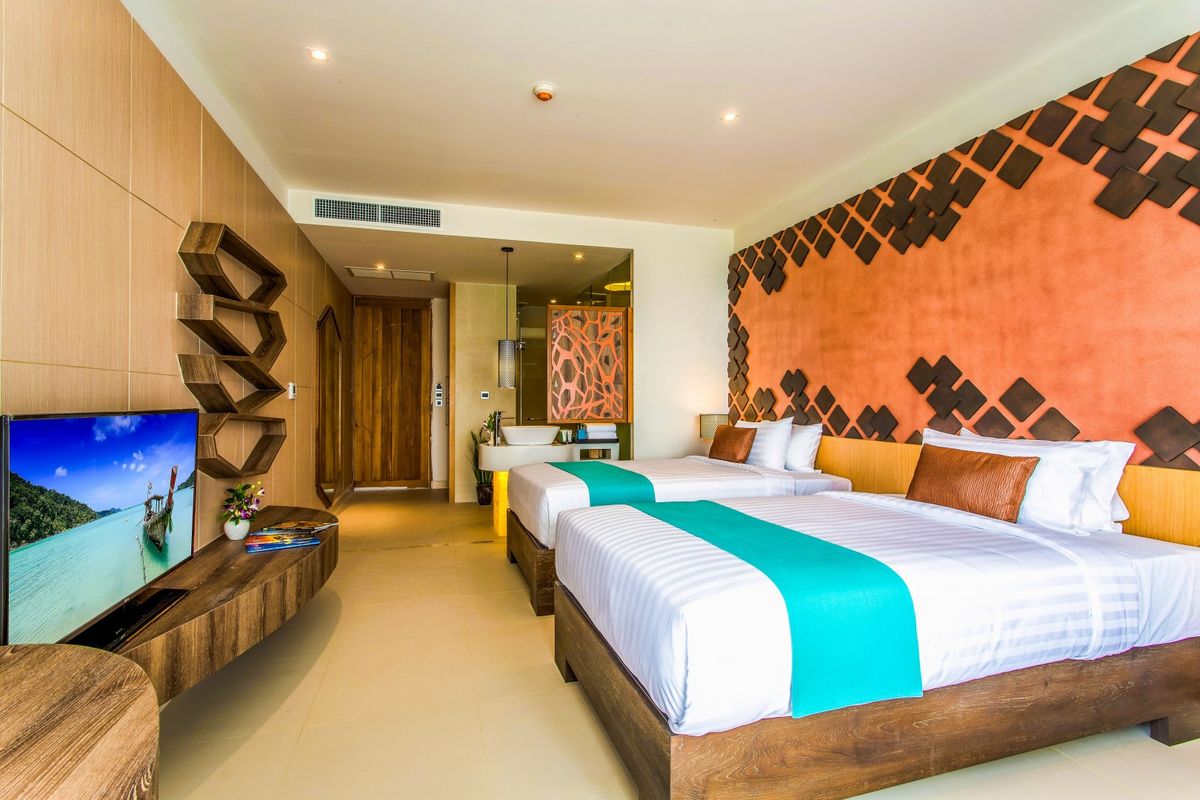 Crest Resort & Pool Villas фото 3