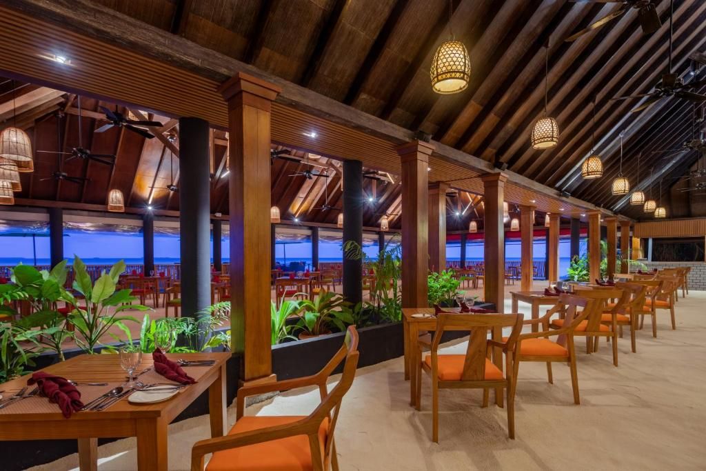 Dhigufaru Island Resort фото 10