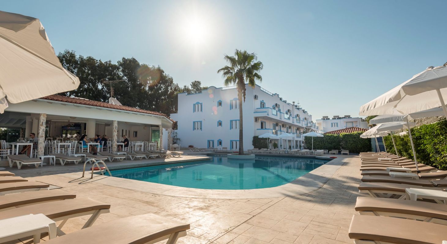 Aegean Blu Hotel & Apartments фото 6