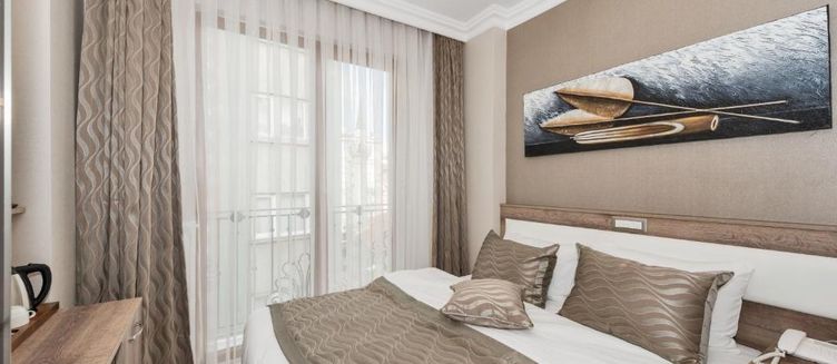 Фото отеля Alphonse Hotel