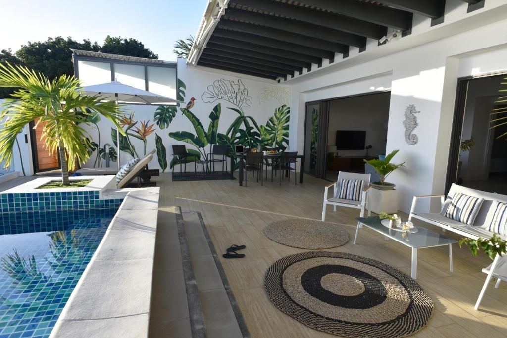 Cap Ouest Beachfront Luxury Penthouse фото 26
