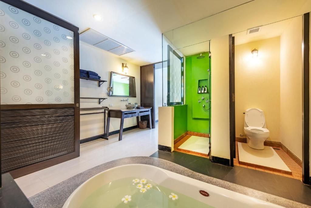 Lanta Cha Da Beach Resort and Spa фото 66