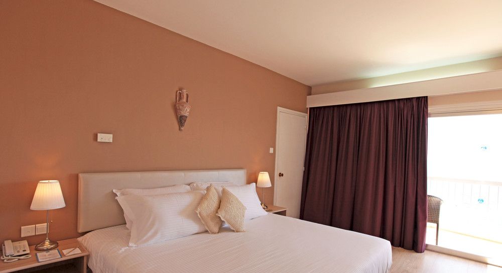 Poseidonia Beach Hotel фото 4