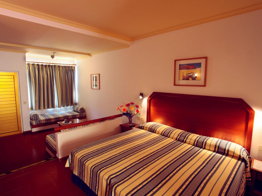 Hotel Baia Cristal Beach & Spa Resort фото 0