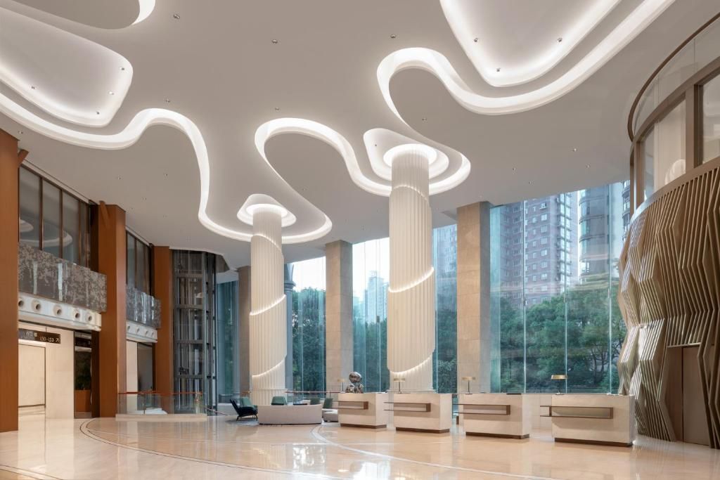Pullman Shanghai Skyway Hotel фото 2