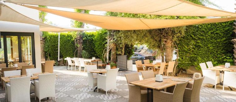 Фото отеля The Corner