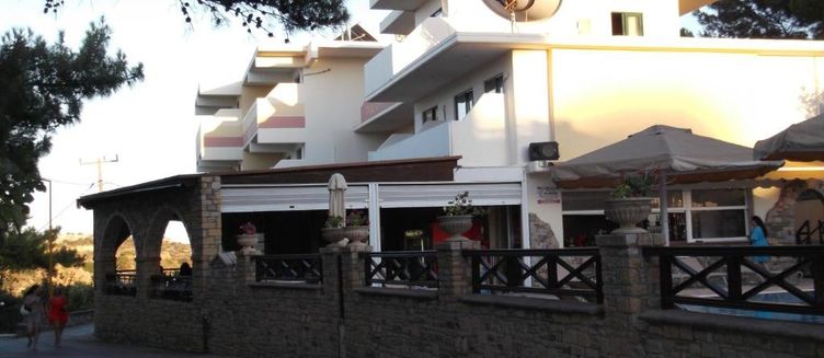 Фото отеля Panorama Studios Apartments