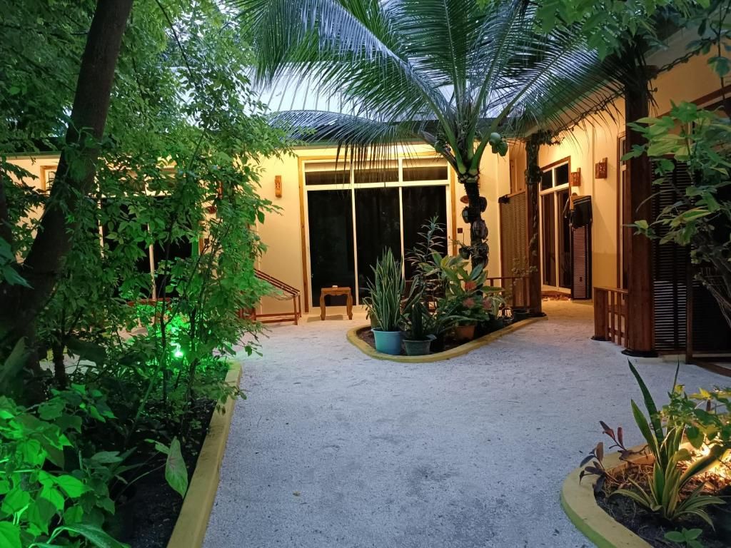 Guest House «Manta Dhangethi Guest House» фото 9