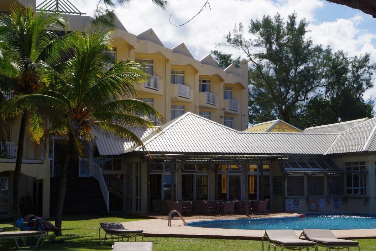 Silver Beach Hotel фото 1