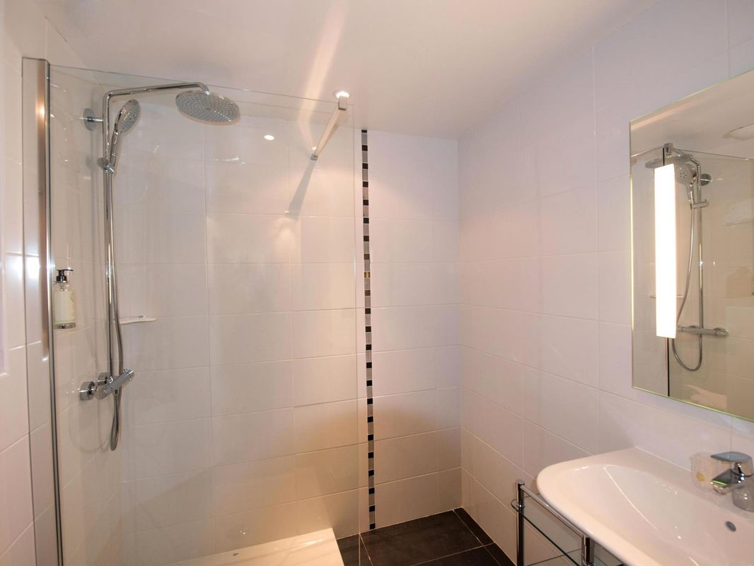 Best Western Plus Le Patio des Artistes Wellness Jacuzzi фото 10