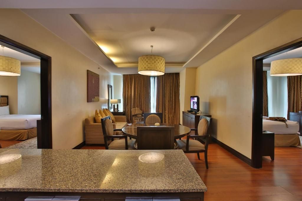 Crown Regency Hotels & Towers фото 28