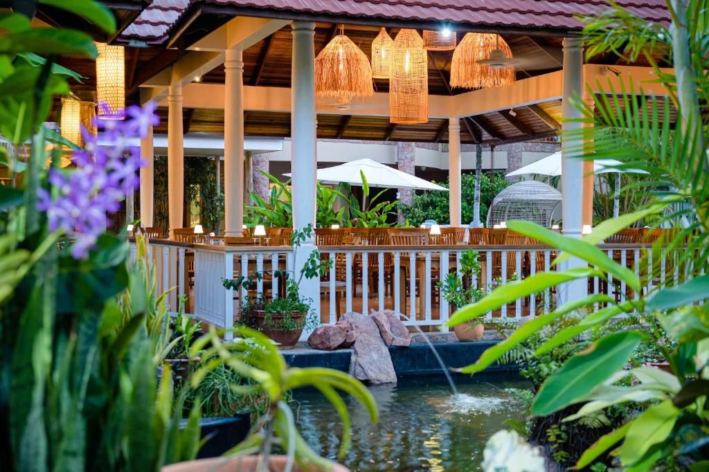 Le Duc De Praslin Hotel & Villas фото 91