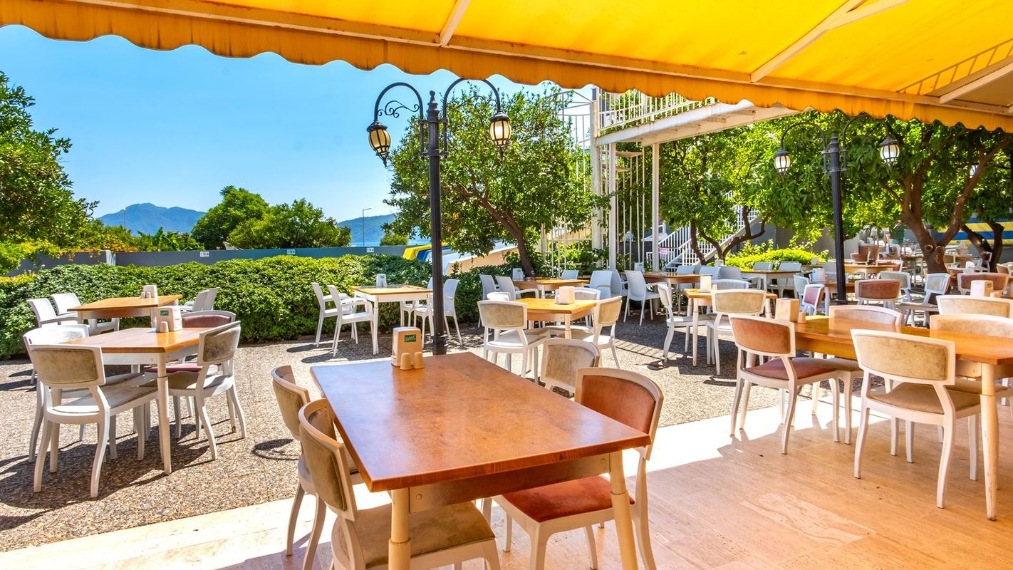 Caprice Beach Hotel фото 12