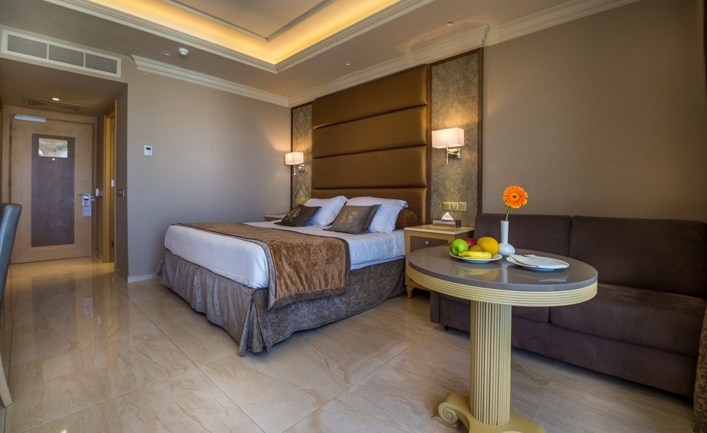 Adams Beach Hotel фото 3