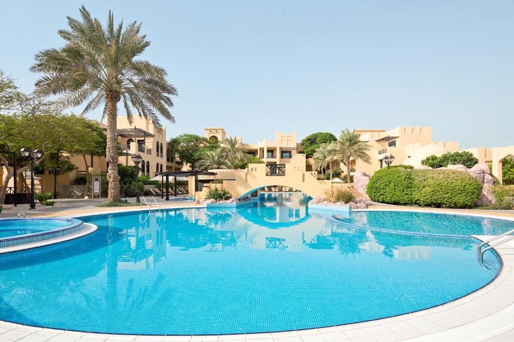 Novotel Bahrain Al Dana Resort фото 1