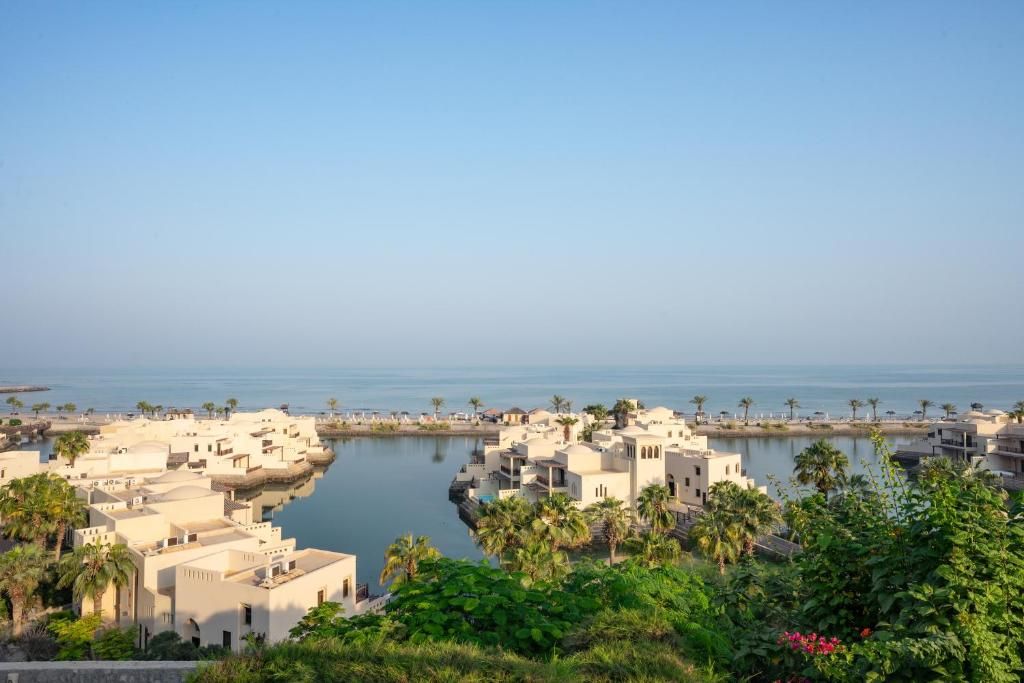 The Village at The Cove Rotana Resort фото 42