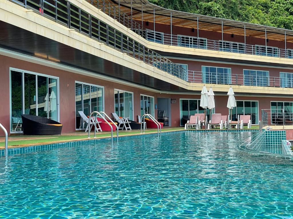 Phi Phi Cliff Beach Resort фото 5