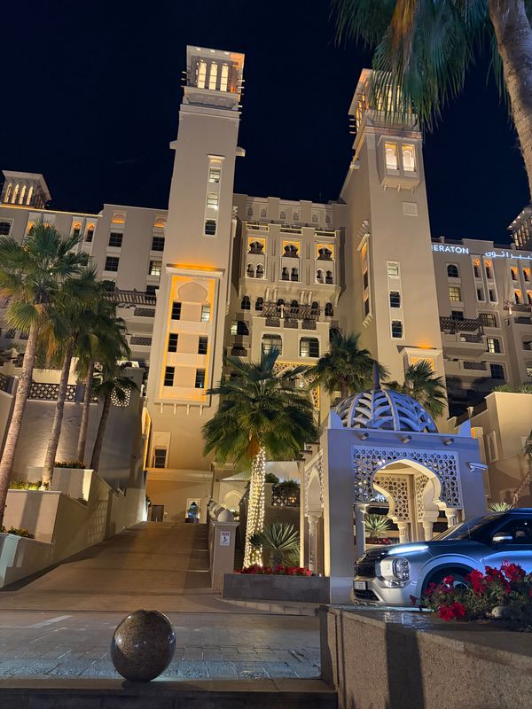 Sheraton Sharjah Beach Resort & Spa фото 50