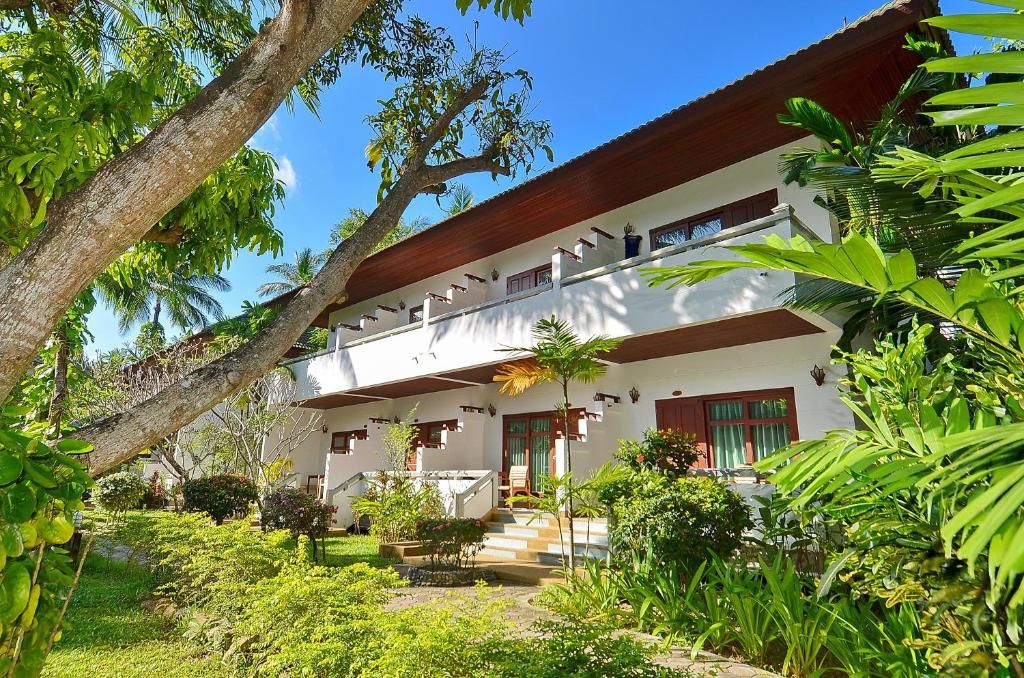 First Bungalow Beach Resort фото 61