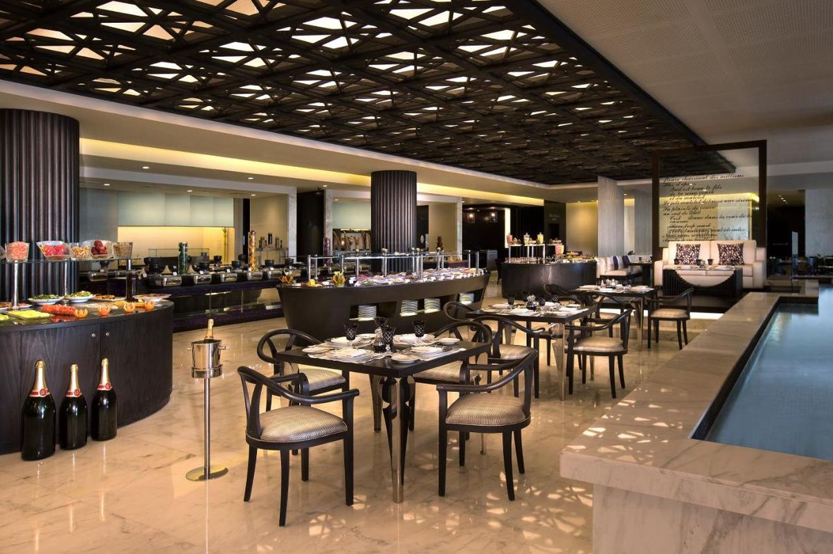 Sofitel Abu Dhabi Corniche фото 4