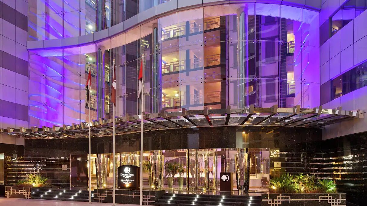 DoubleTree by Hilton Hotel and Residences Dubai Al Barsha фото 1