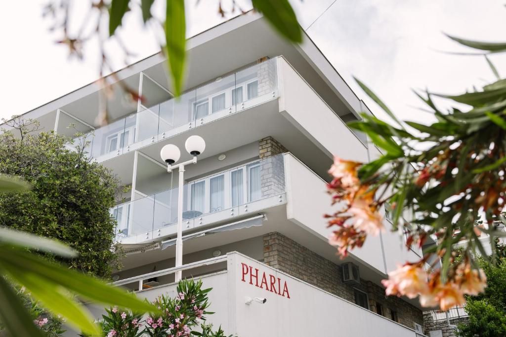 Aparthotel Pharia фото 33