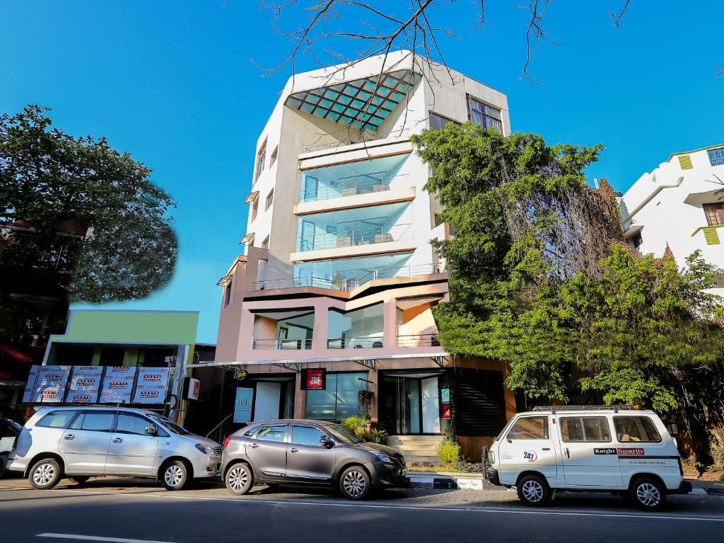 Treebo Trend Time Square Marine Drive фото 23