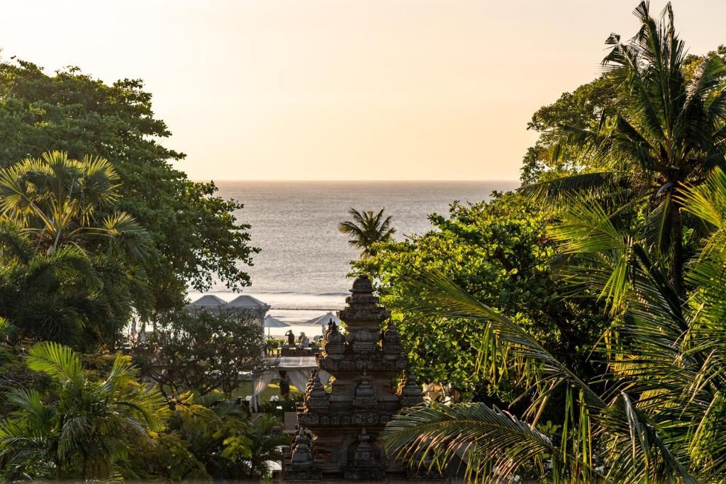 Bali Garden Beach Resort фото 41