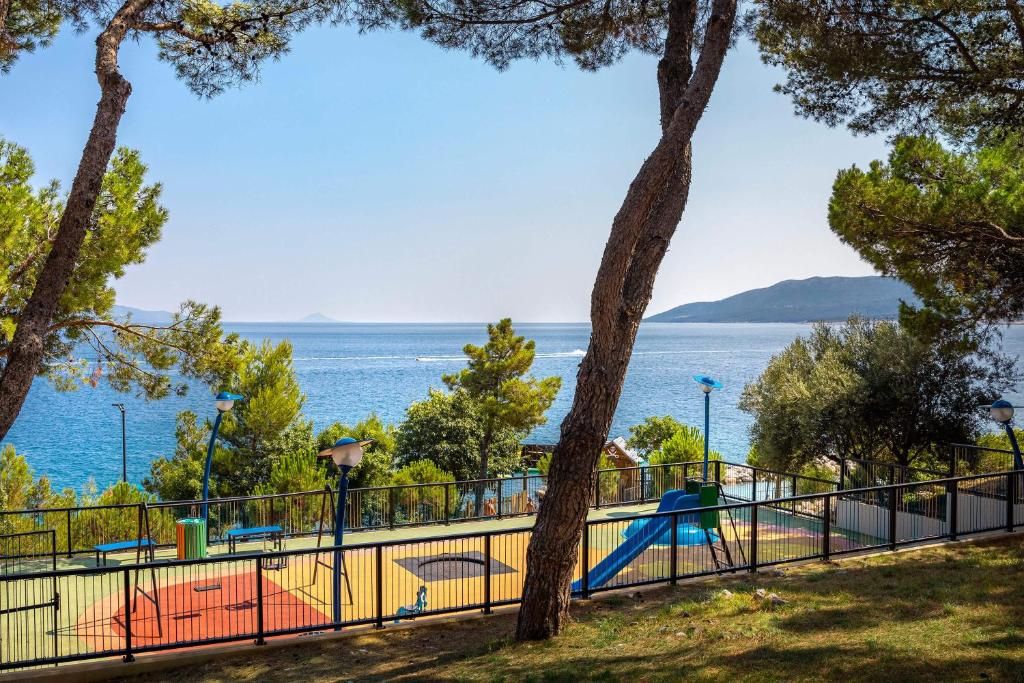 Valamar Bellevue Hotel & Residence фото 53