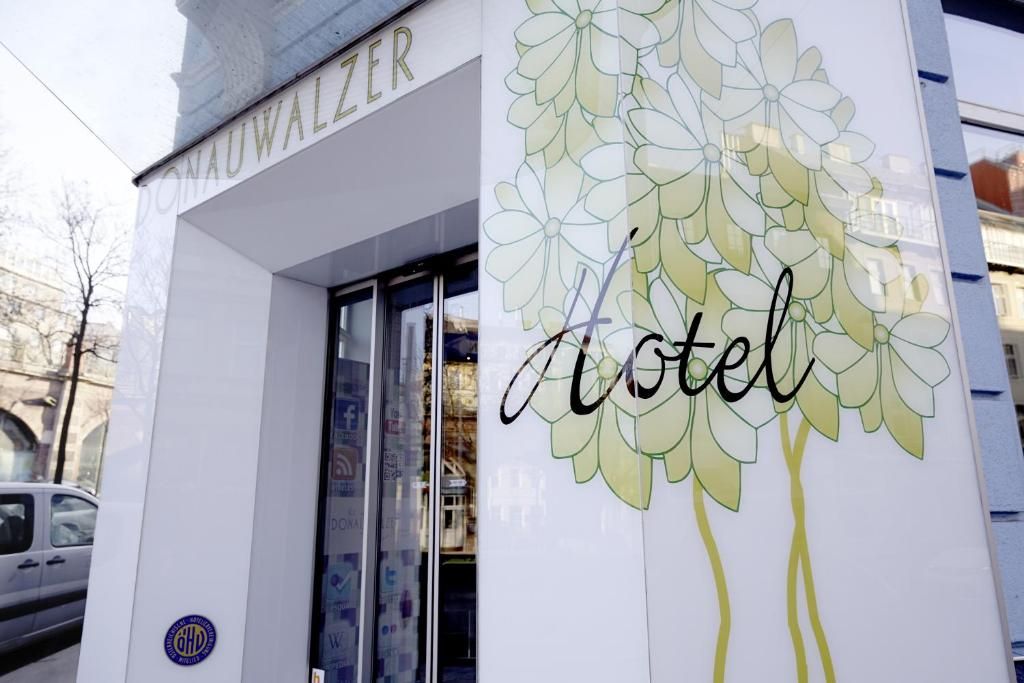 Boutique Hotel Donauwalzer фото 38