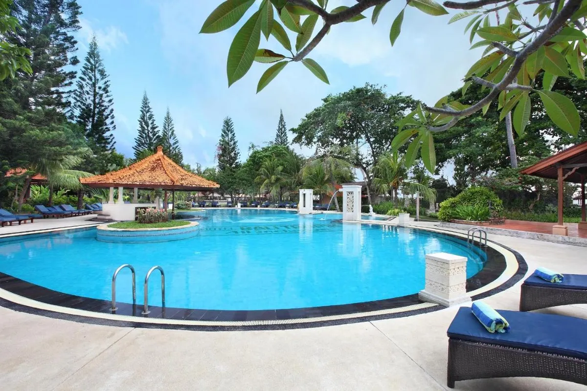 Bali Tropic Resort & Spa фото 6