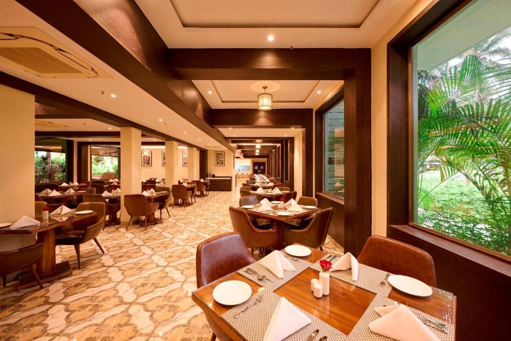 Sea Breeze Sarovar Portico фото 35