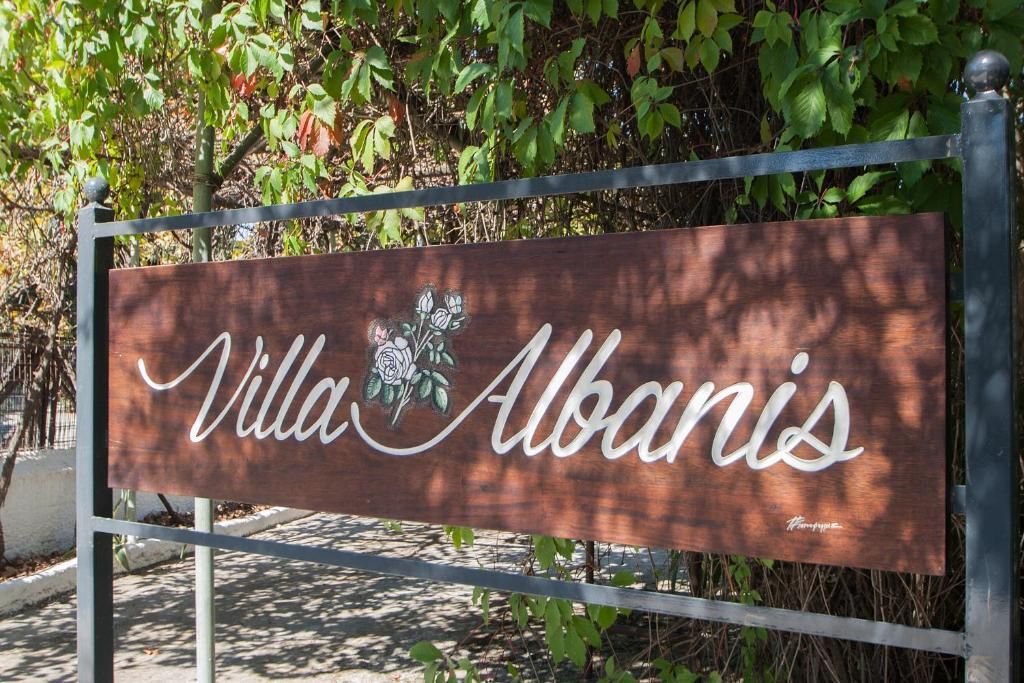 Villa Albanis фото 3