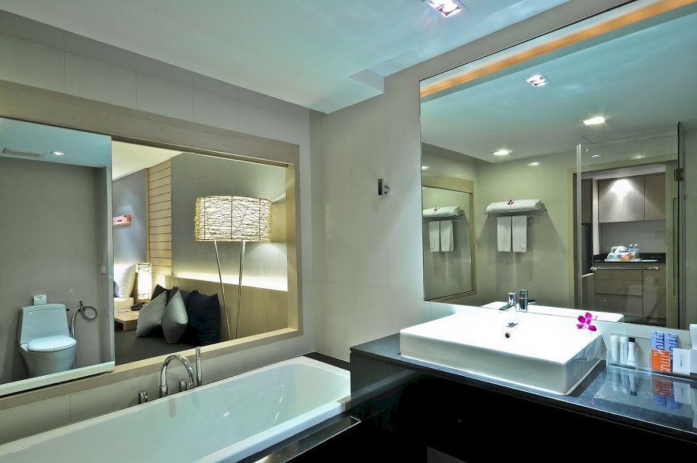 The Ashlee Heights Patong Hotel & Suites фото 51