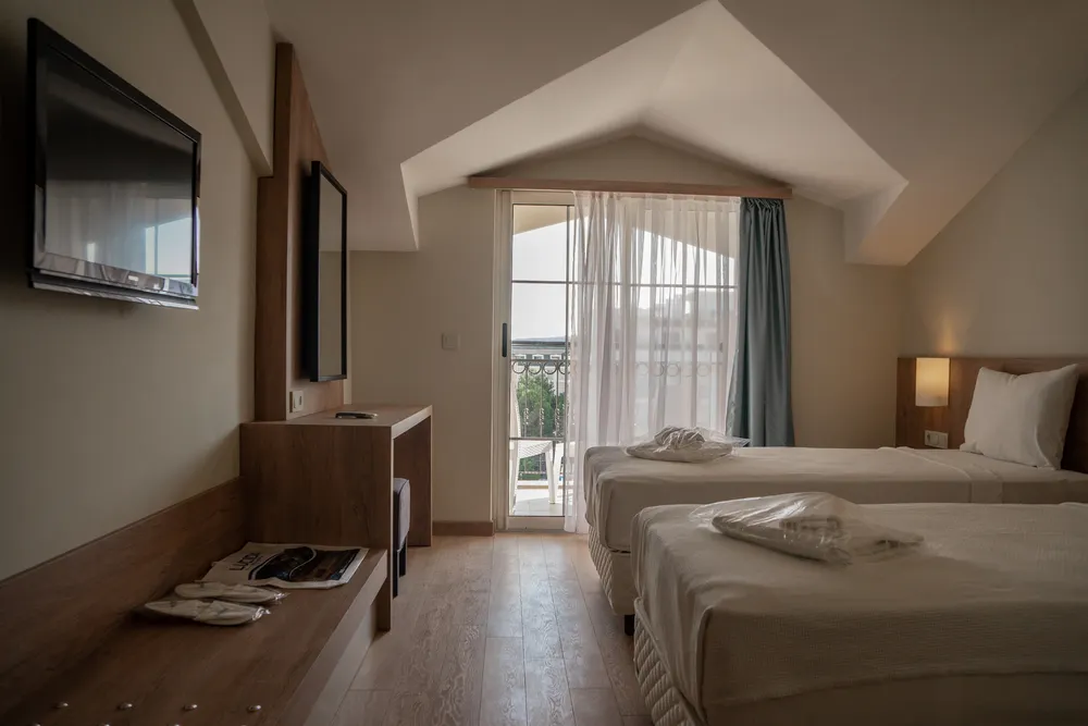Lucida Beach Hotel фото 100