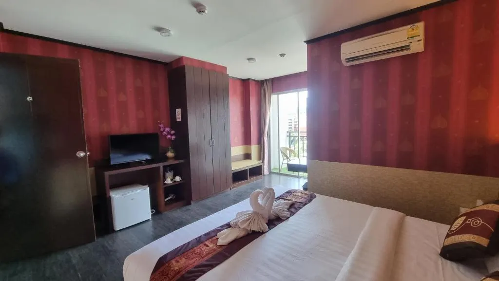 Sereneburi Patong Residence фото 18