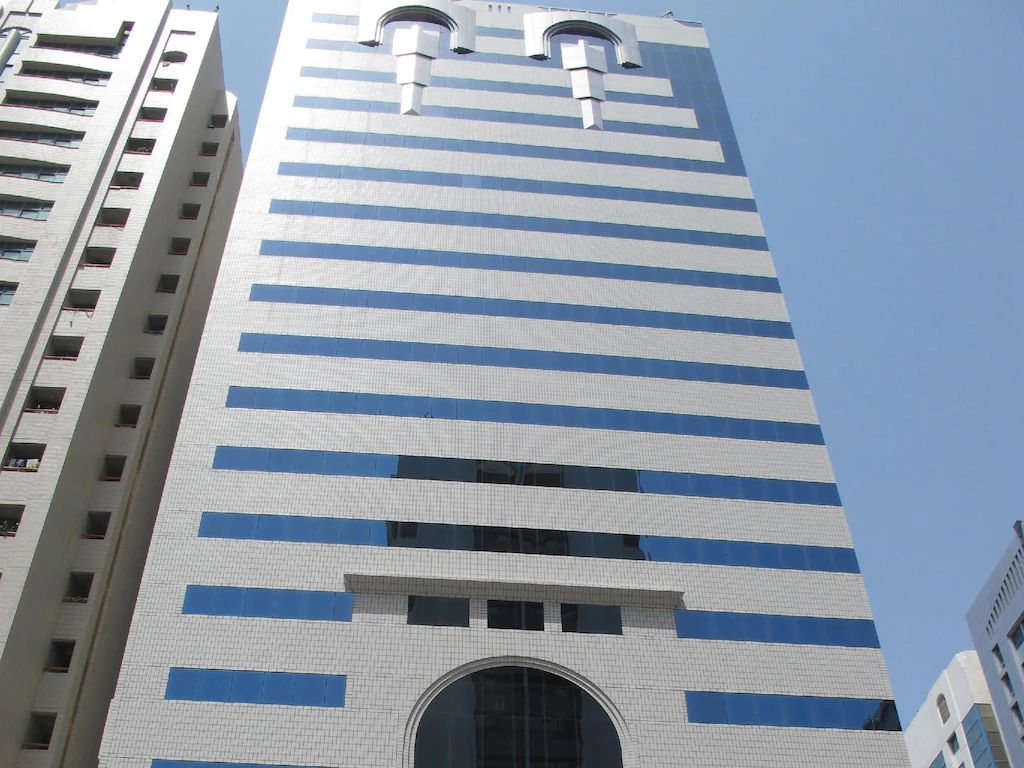 Uptown Hotel Apartments Abu Dhabi фото 0