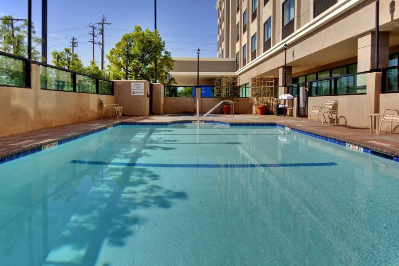 Holiday Inn Express Los Angeles LAX Airport фото 25