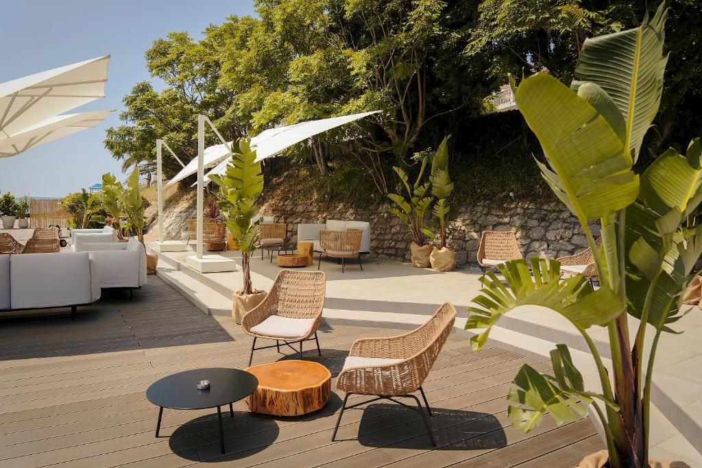 Lazure Hotel & Marina фото 44