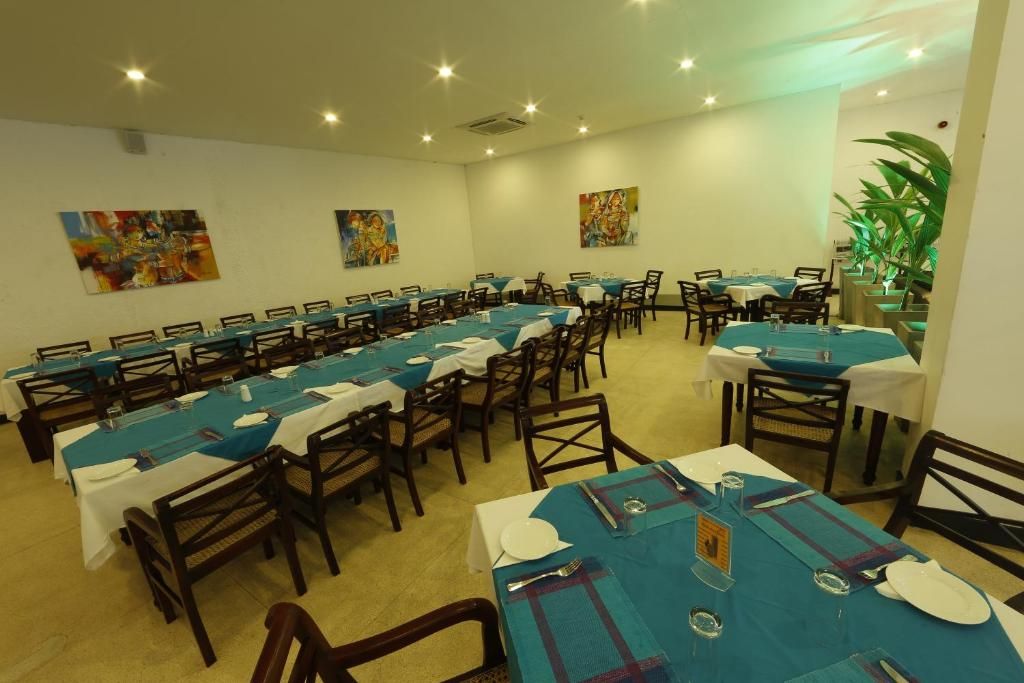 Catamaran Beach Hotel фото 10