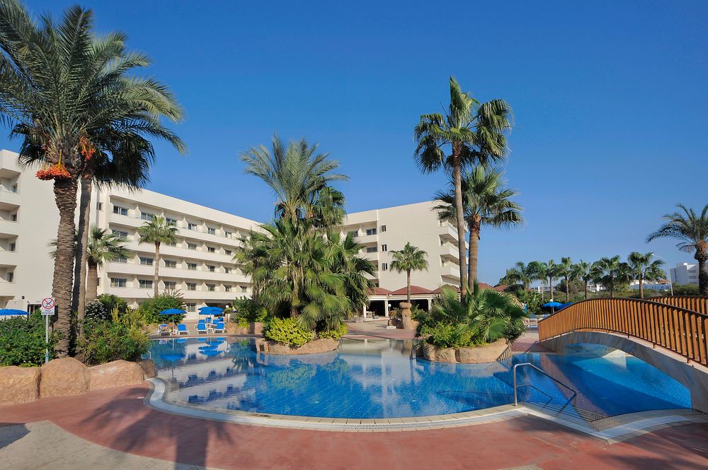 Nissiana Hotel & Bungalows фото 27