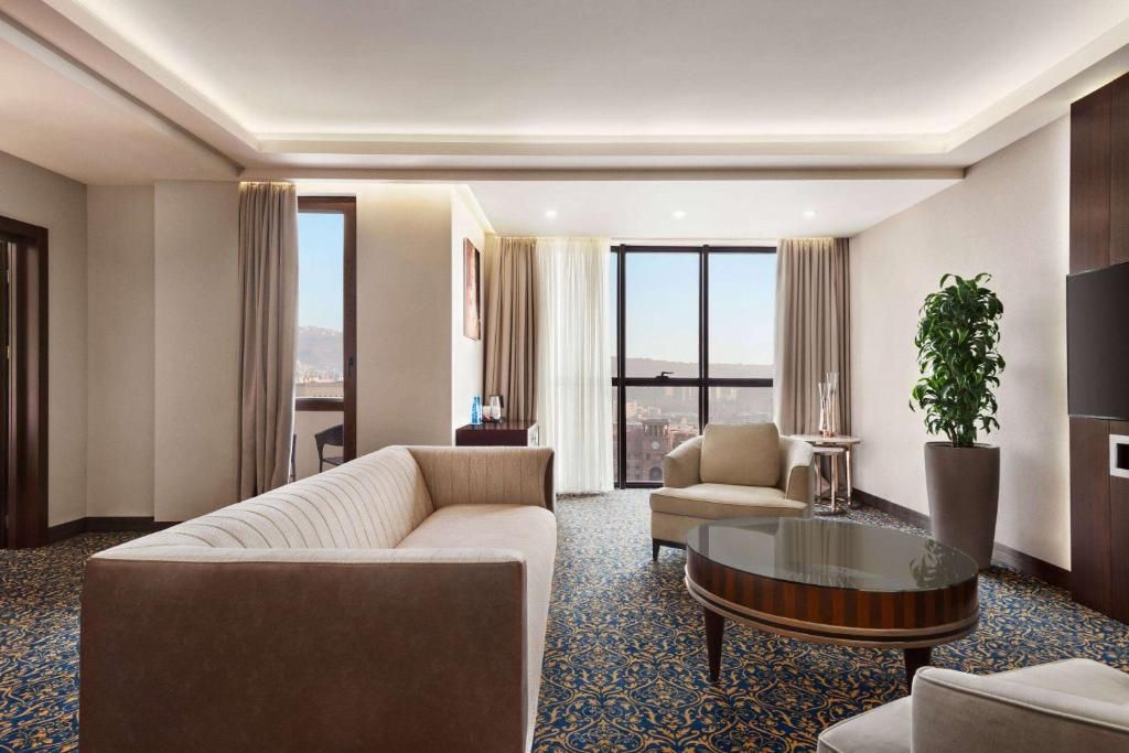 Ramada Hotel & Suites by Wyndham Yerevan фото 36