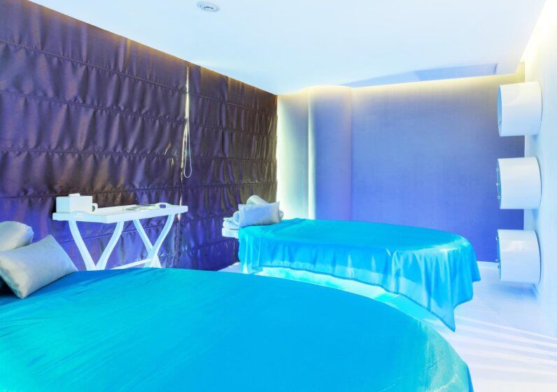 Double-Six Luxury Hotel Seminyak фото 16