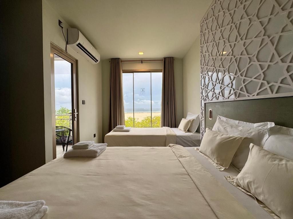 Avyanna Gulhi Beach Hotel фото 21