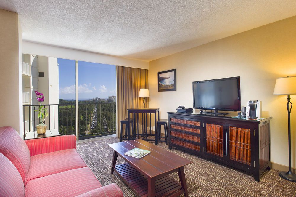 Aston Waikiki Beach Hotel фото 48