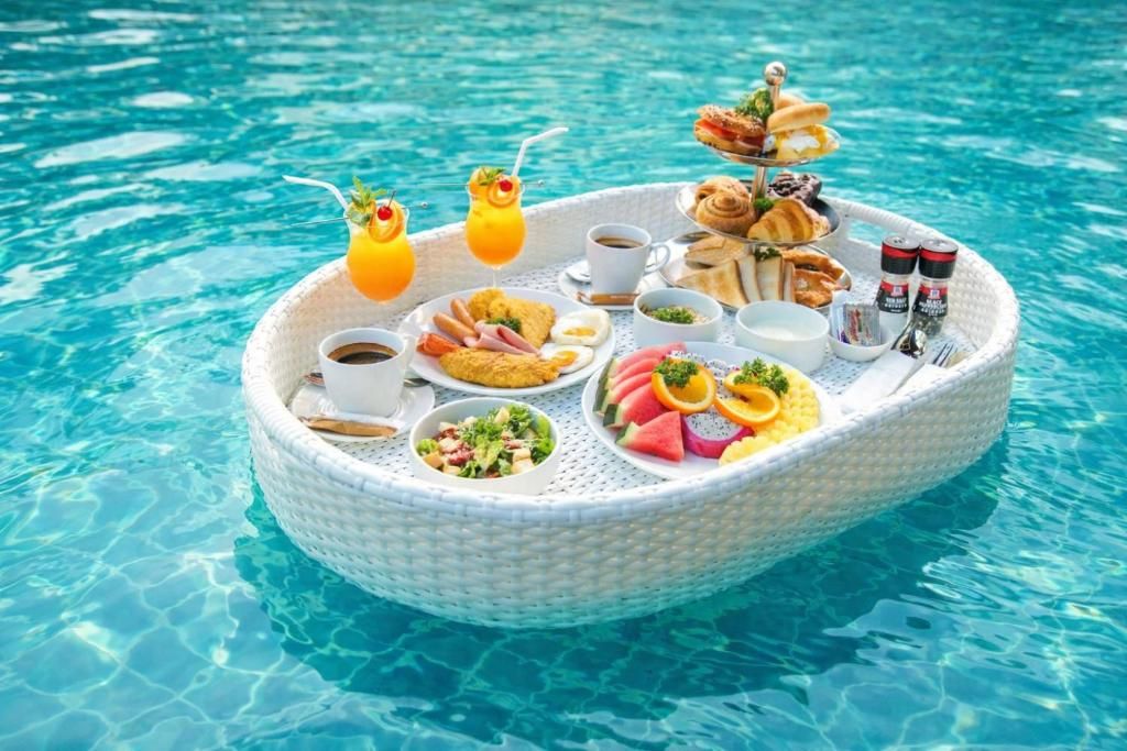 Quality Resort and Spa Patong Beach фото 95