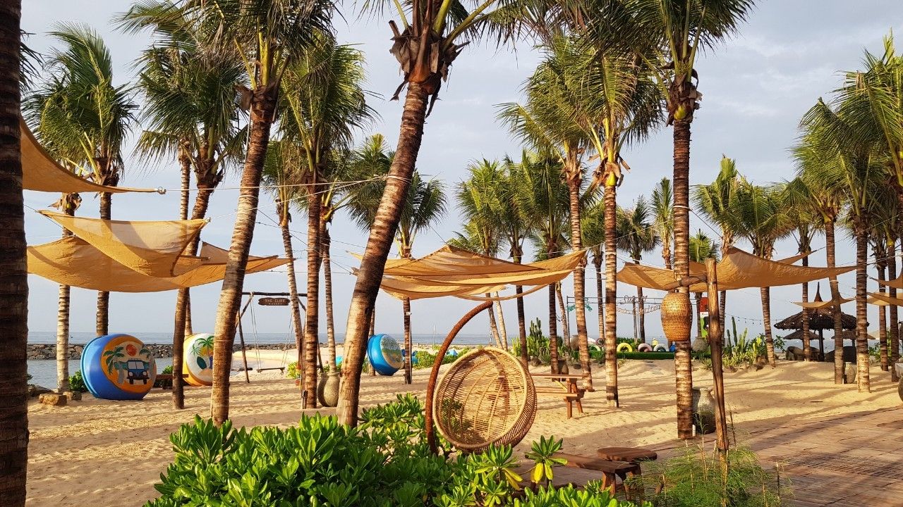 The Cliff Resort and Residence фото 8